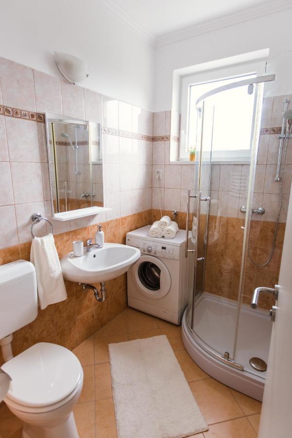 Bohohome Apartment Эгер Экстерьер фото